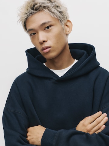 Pull&Bear Sweatshirt i blå