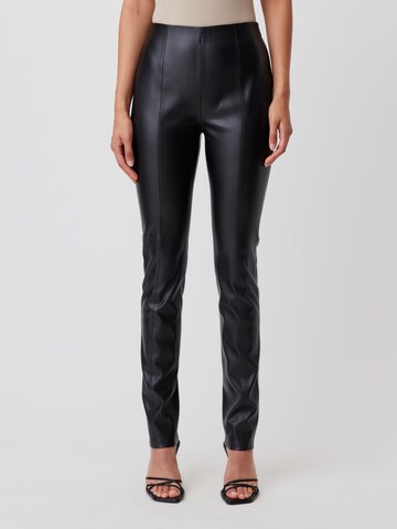 Coupe slim Pantalon 'Asya' LeGer by Lena Gercke en noir : devant