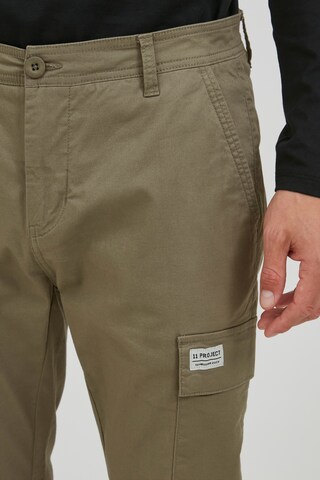 11 Project - Tapered Pantalón cargo 'LOUKA' en verde