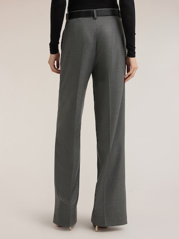 regular Pantaloni di MOTIVI in grigio