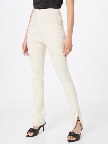 Skinny Pantaloni di NA-KD in beige: frontale