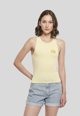 Top di Urban Classics in giallo: frontale