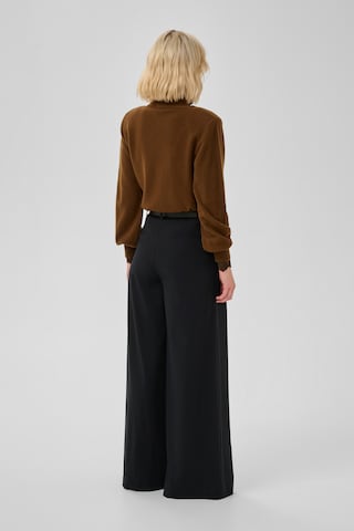 My Essential Wardrobe Sweter w kolorze brązowy