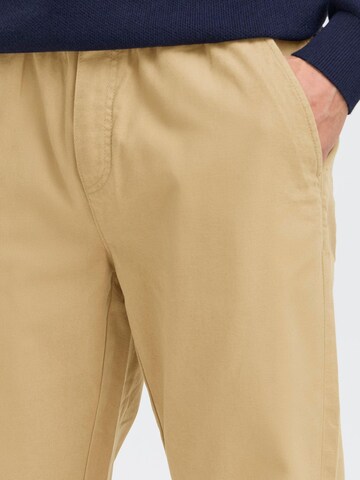 Effilé Pantalon 'CAI' !Solid en beige
