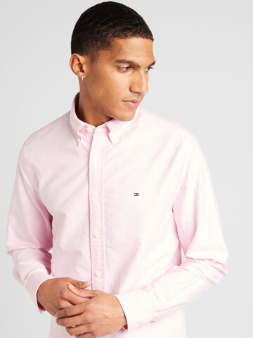 Coupe regular Chemise 'HERITAGE' TOMMY HILFIGER en rose