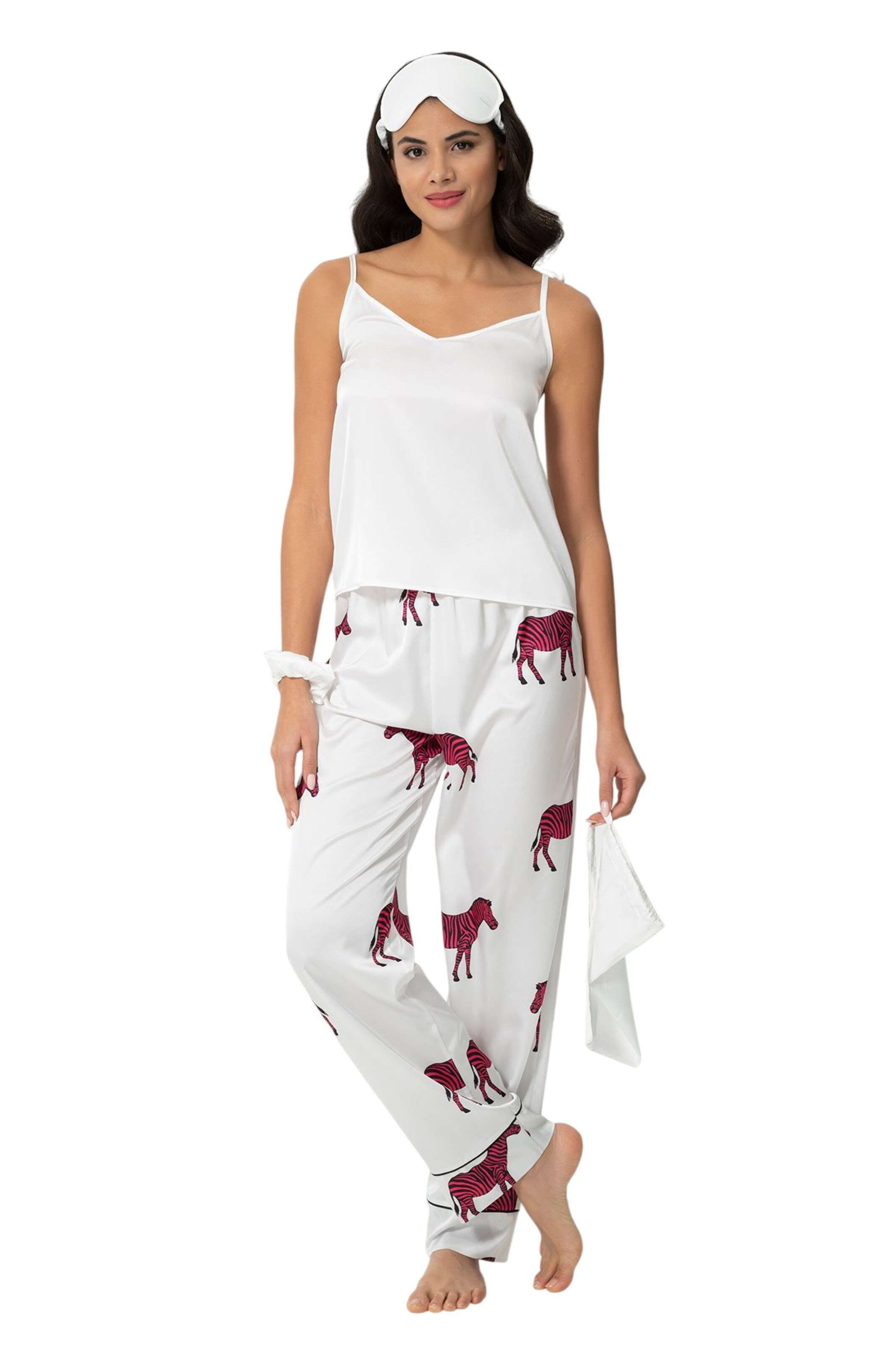 For You Moda Pajama in White