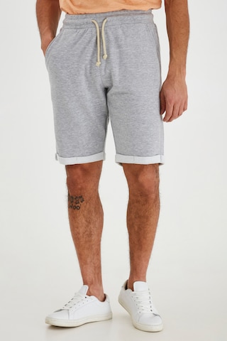 BLEND Regular Shorts 'JAMIE' in Grau: predná strana