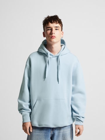 Sweat-shirt Bershka en bleu : devant