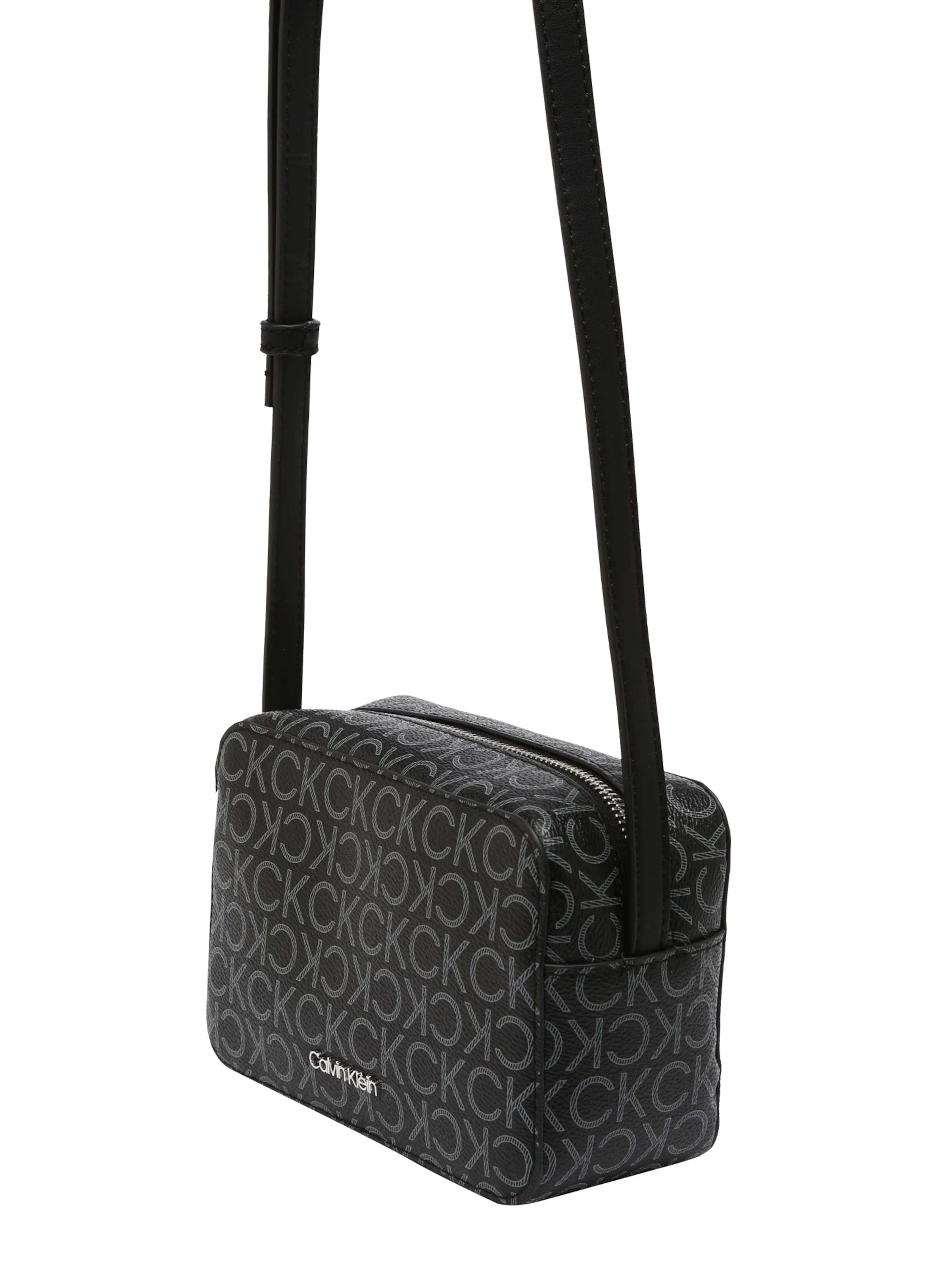 Calvin Klein Axelremsväska i svart