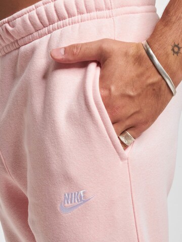 Nike Sportswear Tapered Hose 'Club Fleece' in Pink