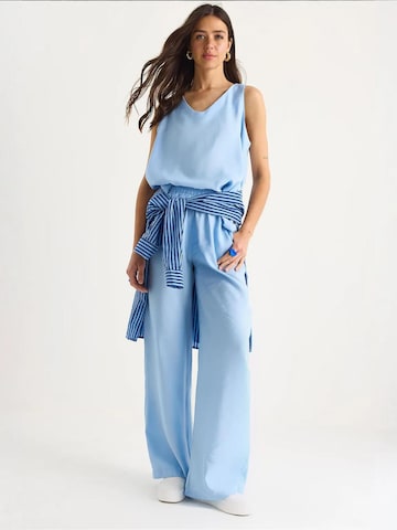 Completo pantalone di Bianco Lucci in blu