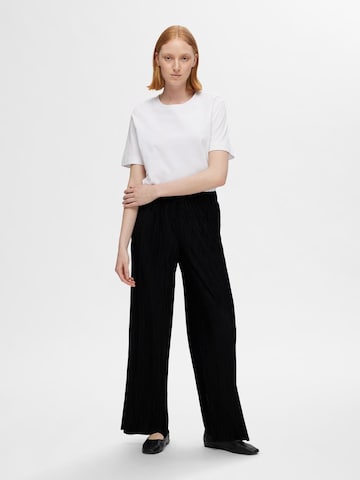 Loosefit Pantalon 'Rya Ellie' SELECTED en noir : devant