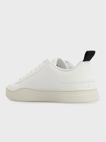 Baskets basses 'S-CLEVER' DIESEL en blanc
