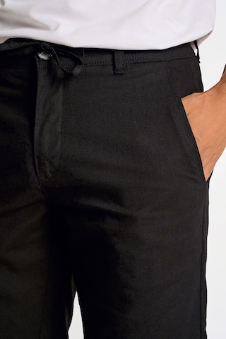 Lindbergh Regular Chino Pants in Black
