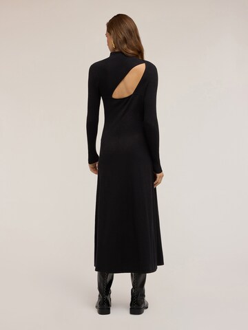 Robe MOTIVI en noir