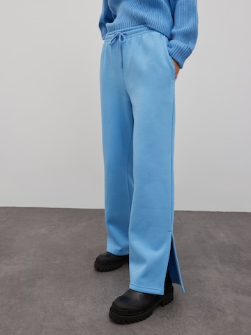 EDITED Loose fit Pants 'Sancia' in Blue: front