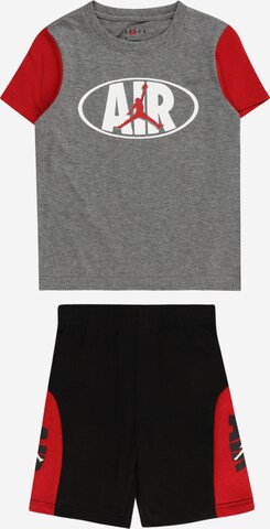 Jordan Set: T-Shirt und Shorts in Grau: predná strana