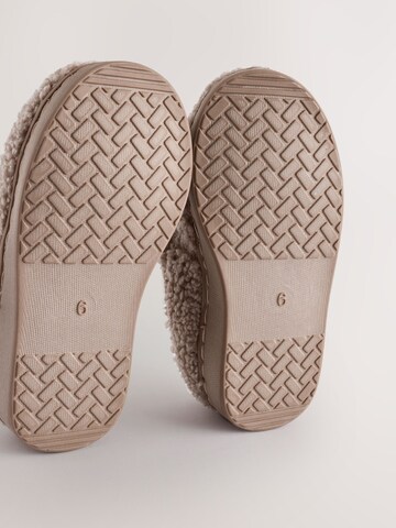 Next Huisschoenen in Beige