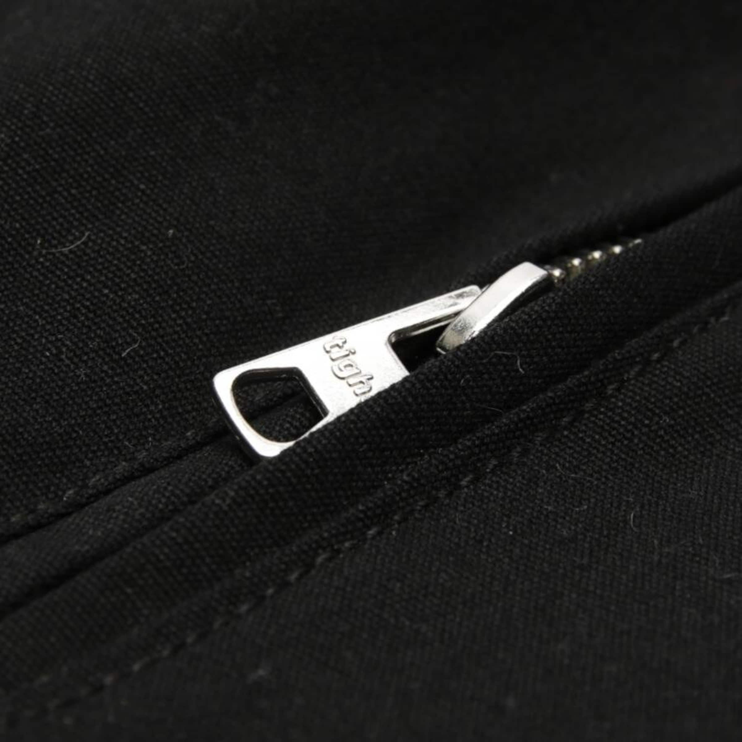 tigha Jacket & Coat in S in Black