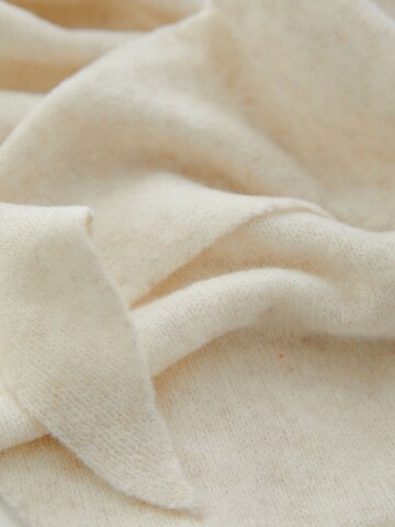 OUI Scarf in White
