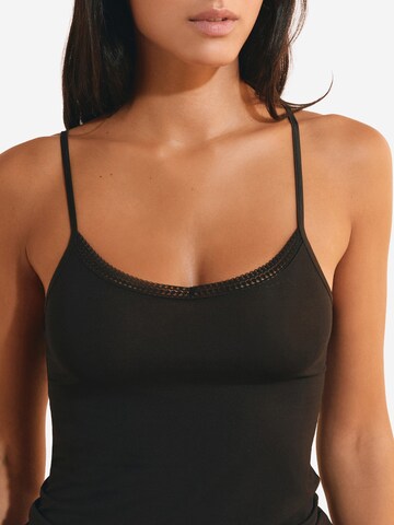 Maglietta intima 'Warme Up' di ETAM in nero