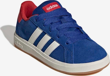 zils ADIDAS SPORTSWEAR Brīvā laika apavi 'GRAND COURT 00s': no priekšpuses