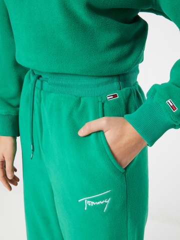 Tommy Jeans Tapered Broek in Groen