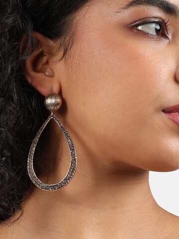 SOHI Earrings 'Kitty' in Gold: front