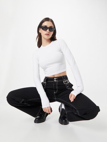 WEEKDAY T-shirt i svart