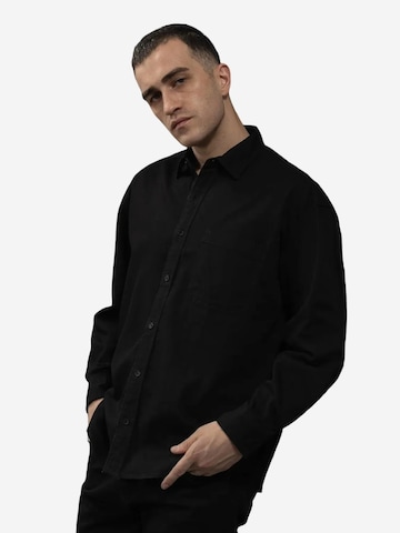 Comfort fit Camicia di Giesto in nero: frontale