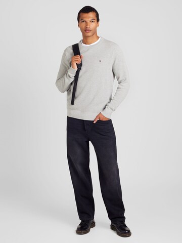 Pull-over 'ESSENTIAL' TOMMY HILFIGER en gris