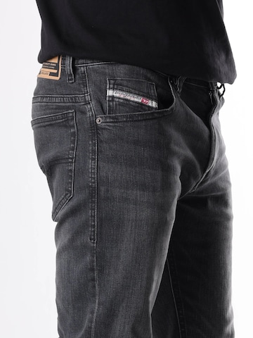 DIESEL - Slimfit Calças de ganga 'Thommer-R' em cinzento