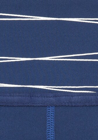 VIVANCE Skinny Sportshorts in Blau