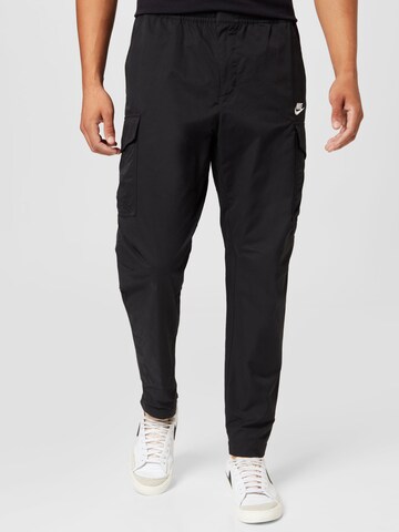 Nike Sportswear Tapered Παντελόνι cargo 'Utility' σε μαύρο: μπροστά
