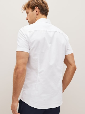 Coupe slim Chemise Next en blanc