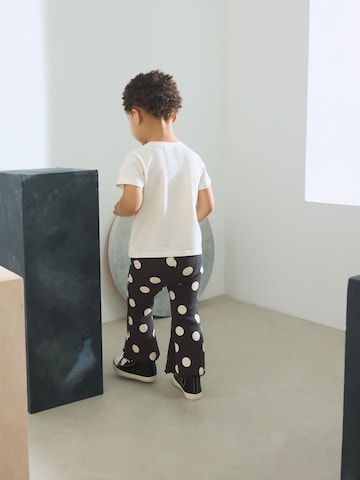 Next Na zvonec Pajkice | črna barva