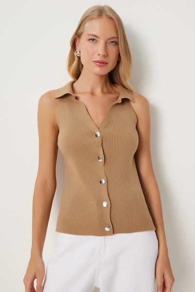 Happiness İstanbul Strickweste in camel, Produktansicht