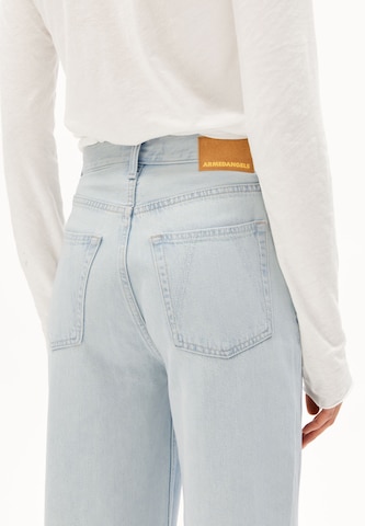 ARMEDANGELS Loosefit Jeans 'ENIJAA' in Blauw