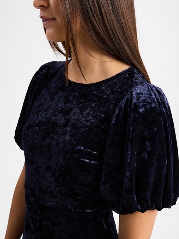Marie Lund Dress in Blue