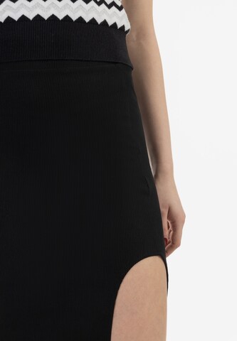 faina Skirt in Black