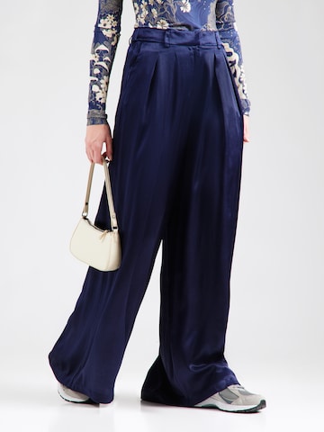 King Louie Wide leg Pleat-front trousers 'Marnie' in Blue: front