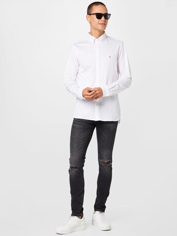 Coupe slim Chemise TOMMY HILFIGER en blanc