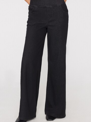 Tezenis Wide leg Jeans in Black: front