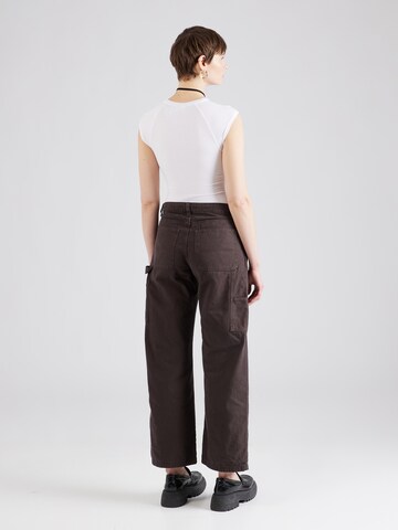 Loosefit Pantaloni 'Jamie' di WEEKDAY in marrone