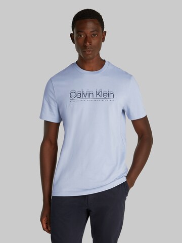 Calvin Klein Тениска в синьо: отпред