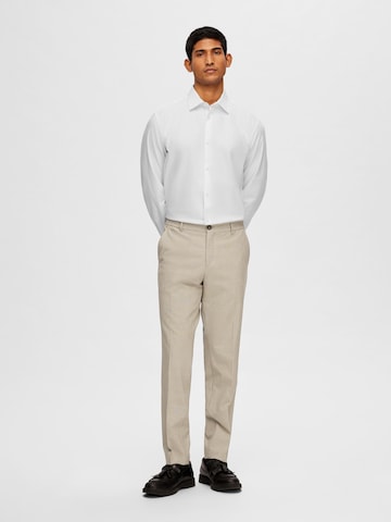 SELECTED HOMME Slim fit Trousers with creases 'Liam' in Beige