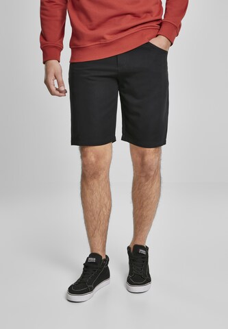 Urban Classics Regular Shorts in Schwarz: Vorderseite