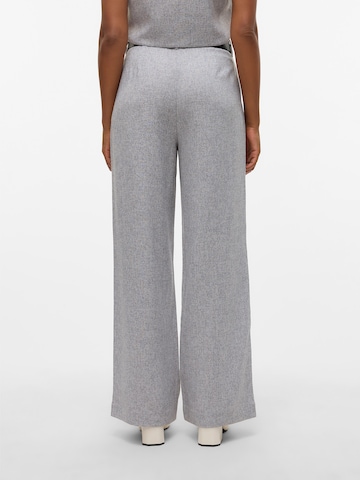 Wide leg Pantaloni con pieghe 'VMTAMMI' di VERO MODA in bianco