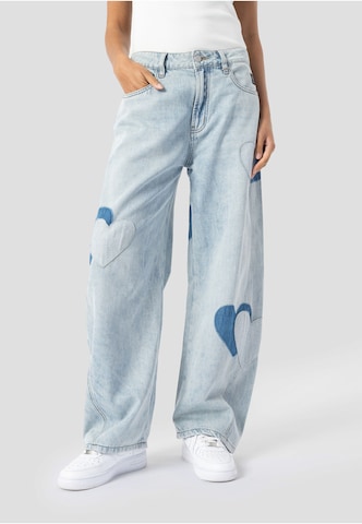 Regular Jean 'Noraline' Elias Rumelis en bleu : devant