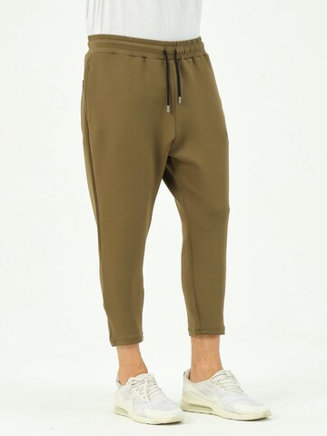 C&City Tapered Pants in Green